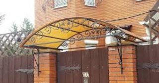 Навесы над калиткой - монтаж в Вологде от НавесыВгд | от 1731 рублей